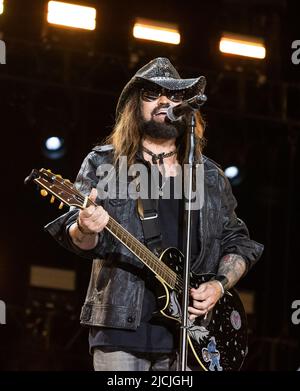 Nashville, USA. 12.. Juni 2022. Billy Ray Cyrus tritt am 4. Tag des CMA FEST 2022 im Nissan Stadium am 12. Juni 2022 in Nashville, Tennessee, auf. Foto: Amiee Stubbs/ImageSPACE/Sipa USA Kredit: SIPA USA/Alamy Live News Stockfoto