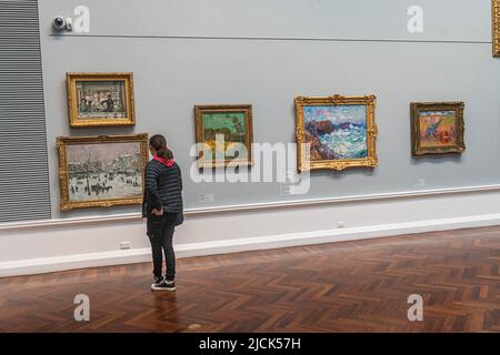 14. Juni 2022: Gemälde und Skulpturen in der Art Gallery of South Australia, Adelaide, Australien Stockfoto