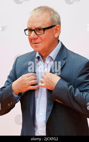 ARCHIVFOTO: Joachim KROL wird am 17. Juni 2022 65 Jahre alt, Joachim KROL, Deutschland, Schauspieler, Filmfest München 2016, ZDF-get together Fernsehfilm, Ankunft prominenter Gäste auf dem Roten Teppich, am 06/28/2016 in München/HUGOSBAR/Deutschland. ÃÂ Stockfoto