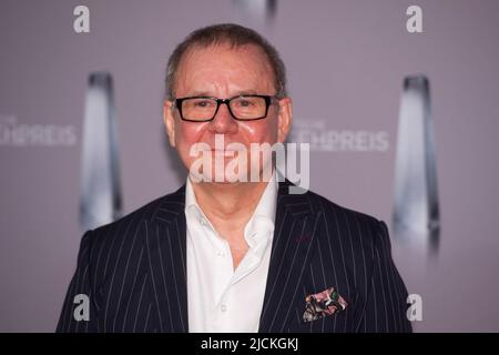 ARCHIVFOTO: Joachim KROL wird am 17. Juni 2022 65 Jahre alt, Joachim KROL, Schauspieler, roter Teppich, Red Carpet Show, Verleihung des Deutschen Fernsehpreises Deutscher Fernsehpreis 2017 in Düsseldorf, am 02.02.2017. ÃÂ Stockfoto