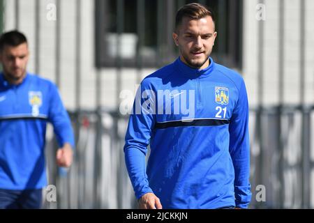 Westerlo's Erdon Daci kommt zu einem Training vor der Saison 2022-2023, der belgischen 1. Liga Fußballmannschaft KVC Westerlo, Dienstag, 14. Juni 2022 in Brügge. BELGA FOTO LUC CLAESSEN Stockfoto