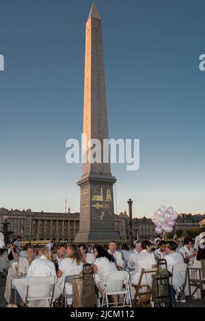 Dîner en Blanc 2022 à Paris Frankreich Stockfoto