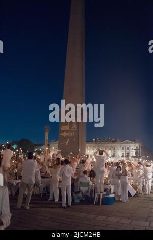 Dîner en Blanc 2022 à Paris Frankreich Stockfoto