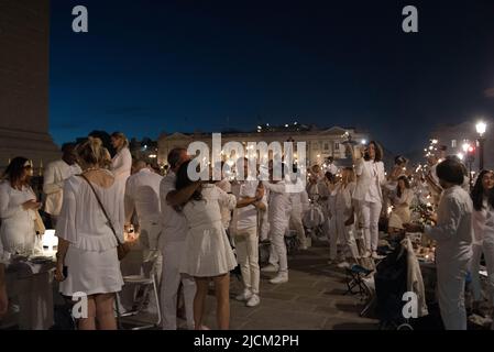 Dîner en Blanc 2022 à Paris Frankreich Stockfoto