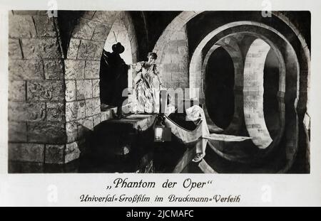 Porträt von Lon Chaney und Mary Philbin im Phantom der Oper (1925) - Stille Hollywood-Ära Stockfoto