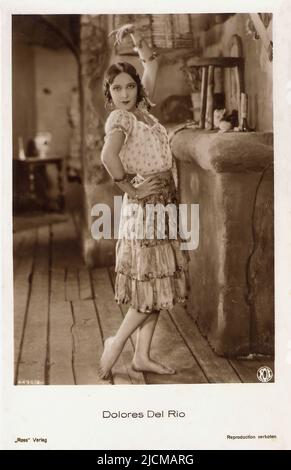 Porträt von Dolores del Rio in der Liebe von Carmen (1927) - Stille Hollywood-Ära Stockfoto