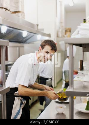 Ein französischer Executive in der Küche eines Hotels. Siem Reap, Kambodscha. Stockfoto