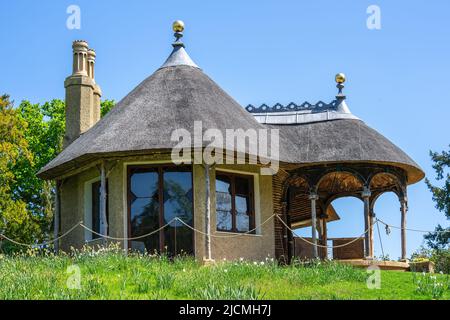 Swiss Cottage. Shuttleworth, England, 8. Mai 2022. Stockfoto