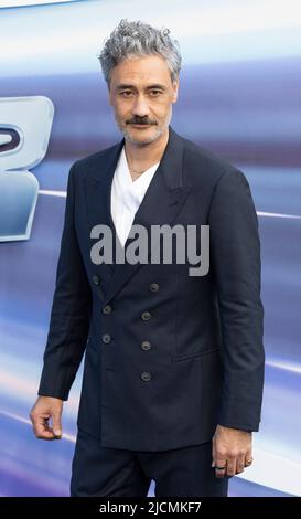 Taika Waititi nimmt an der britischen Premiere von „Lightyear“ am 13. Juni 2022 auf dem Cineworld Leicester Square in London, England, Teil. Stockfoto