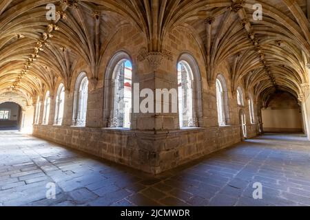 Avila, Spanien - 9. September 2017: Kloster des Königlichen Klosters des Heiligen Thomas, Real Monasterio de Santo Tomas, ist ein Kloster der Katholischen Könige Stockfoto