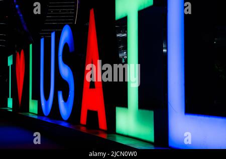 Lusail, Katar, 06. Juni 2022: ich liebe das lusail-Schild in der aufstrebenden Stadt lusail in Katar. Stockfoto