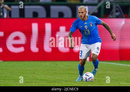 Mönchengladbach, DEUTSCHLAND - 14. JUNI: Federico Dimarco aus Italien während des UEFA Nations League-Spiels zwischen Deutschland und Italien im Borussia-Park am 14. Juni 2022 in Mönchengladbach (Foto: Joris Verwijst/Orange PicBilder) Stockfoto