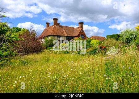 Great Dixter, das Haus und der Garten des berühmten Gartendesigners und Schriftstellers Christopher Lloyd, Northiam, East Sussex, Großbritannien Stockfoto