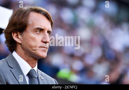 14. Juni 2022, Nordrhein-Westfalen, Mönchengladbach: Fußball: Nations League A, Deutschland - Italien, Gruppenphase, Gruppe 3, Matchday 4, Stadion im Borussia-Park, Italiens Trainer Roberto Mancini vor dem Spiel. Foto: Marius Becker/dpa Stockfoto