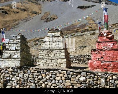Yak Kharka (Annapurna Circuit Nepal) auf 4000 Metern Höhe entlang einer der schönsten Gebirgsketten der Welt Stockfoto