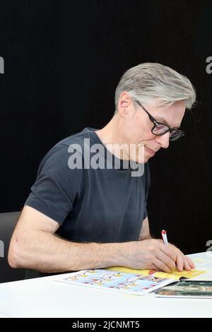 Turin, Italien. 11.. Juni 2022. Der berühmte Karikaturist Leo Ortolani signierte Kopien bei Torino Comics (Foto: © Daniela Parra Saiani/Pacific Press via ZUMA Press Wire) Stockfoto