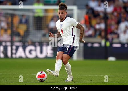 Wolverhampton, Großbritannien. 14.. Juni 2022. Kalvin Phillips von England in Aktion während des Spiels. UEFA Nations League, Gruppe c Spiel, England gegen Ungarn im Molineux Stadion in Wolverhampton, England am Dienstag, 14.. Juni 2022. Nur zur redaktionellen Verwendung. Bild von Steffan BowenAndrew Orchard Sports Photography/Alamy Live News Credit: Andrew Orchard Sports Photography/Alamy Live News Stockfoto
