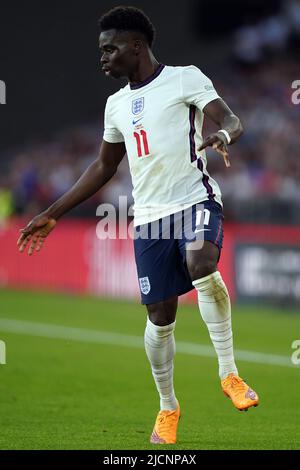 Wolverhampton, Großbritannien. 14.. Juni 2022. Bukayo Saka aus England in Aktion während des Spiels. UEFA Nations League, Gruppe c Spiel, England gegen Ungarn im Molineux Stadion in Wolverhampton, England am Dienstag, 14.. Juni 2022. Nur zur redaktionellen Verwendung. Bild von Steffan BowenAndrew Orchard Sports Photography/Alamy Live News Credit: Andrew Orchard Sports Photography/Alamy Live News Stockfoto