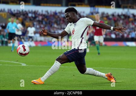 Wolverhampton, Großbritannien. 14.. Juni 2022. Bukayo Saka aus England in Aktion. UEFA Nations League, Gruppe c Spiel, England gegen Ungarn im Molineux Stadion in Wolverhampton, England am Dienstag, 14.. Juni 2022. Nur zur redaktionellen Verwendung. Bild von Steffan BowenAndrew Orchard Sports Photography/Alamy Live News Credit: Andrew Orchard Sports Photography/Alamy Live News Stockfoto