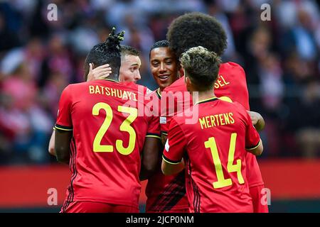 Warschau. 14.. Juni 2022. Das belgische Team feiert sein Tor während der Liga Ein Spiel der Gruppe 4 zwischen Polen und Belgien der UEFA Nations League 2022 in Warschau, Polen, am 14. Juni 2022. Quelle: Marcin Bulanda/Xinhua/Alamy Live News Stockfoto