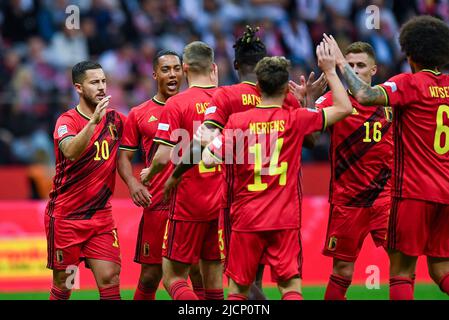 Warschau. 14.. Juni 2022. Das belgische Team feiert sein Tor während der Liga Ein Spiel der Gruppe 4 zwischen Polen und Belgien der UEFA Nations League 2022 in Warschau, Polen, am 14. Juni 2022. Quelle: Marcin Bulanda/Xinhua/Alamy Live News Stockfoto