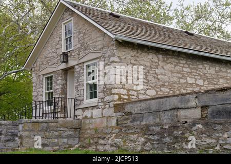 Nauvoo, Illinois, USA. Der Bidamon-Stall wurde im Jahr 1860s aus dem Grundstein des Nauvoo-Hauses gebaut. Stockfoto