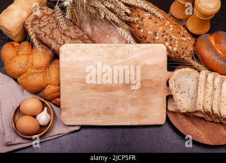 Leckeres Frühstück. Food and Bakery in Kitchen Konzept. Stockfoto