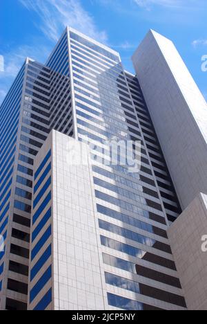 Hohe Wolkenkratzer in Downtown Dallas, Texas, Zement-, Stahl-, Glas-Gebäude Stockfoto