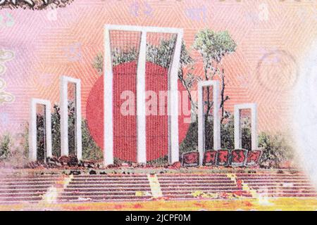 Shahid Minar - nationales Denkmal in Dacka aus bangladeschischen Geld Stockfoto