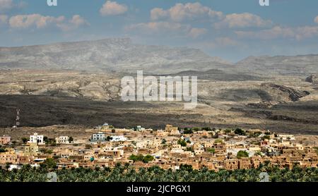 Ein Dorf in der Wüste in der Nähe der Stadt Nizwa im Oman Stockfoto