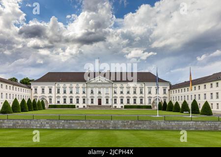 Schloss Bellevue in Berlin, der offiziellen Residenz des Bundespräsidenten. Stockfoto