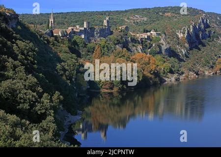 Frankreich, das Dorf Gard Aigueze, die Schluchten des Ardèche Stockfoto