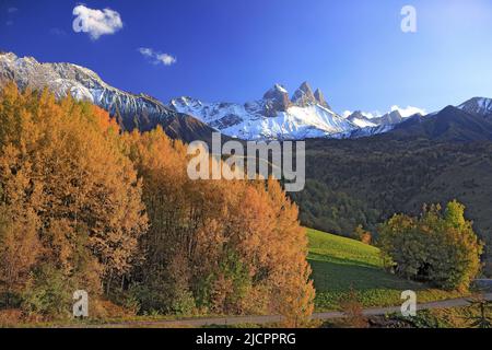 Frankreich, Savoie Saint-Jean-d'Arves, Aiguilles d'Arves Landschaft von Albiez-Montrond Stockfoto