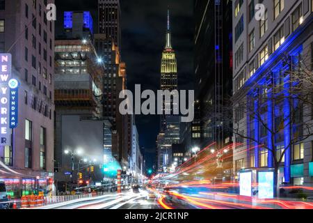 Night City Street in New York City, Manhattan, USA Stockfoto