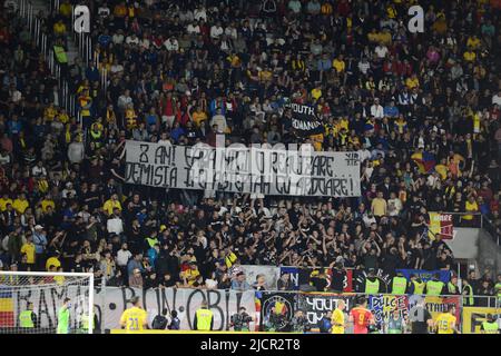 Rumänische Zuschauer während des Spiels der UEFA Nations League zwischen Rumänien und Montenegro , 14.06.2022, Stadion Giulesti , Bukarest , Cristi Stavri Stockfoto