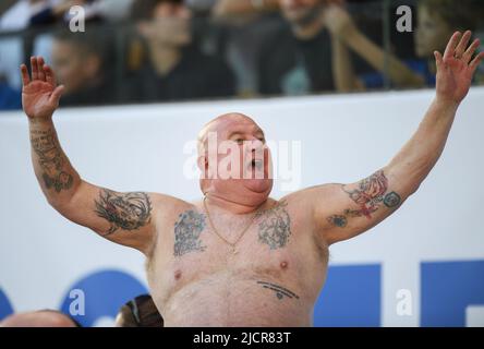 14 Jun 2022 - England gegen Ungarn - UEFA Nations League - Gruppe 3 - Molineux Stadium ein England-Fan während des Spiels der UEFA Nations League gegen Ungarn. Bildnachweis : © Mark Pain / Alamy Live News Stockfoto