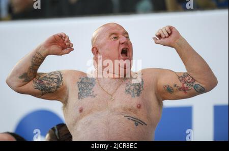 14 Jun 2022 - England gegen Ungarn - UEFA Nations League - Gruppe 3 - Molineux Stadium ein England-Fan während des Spiels der UEFA Nations League gegen Ungarn. Bildnachweis : © Mark Pain / Alamy Live News Stockfoto