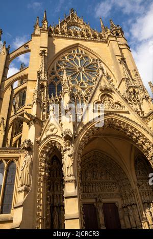 Die Kathedrale von Metz, auch Kathedrale des Heiligen Stephanus, Metz (Cathédrale Saint Étienne de Metz) genannt, ist eine römisch-katholische Kathedrale in Metz, der Hauptstadt von Stockfoto