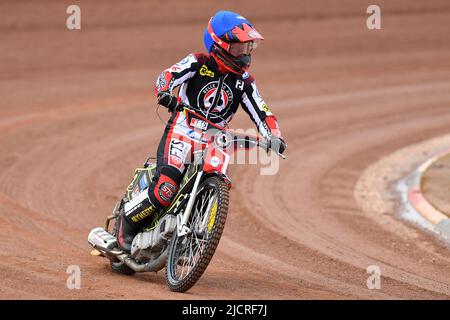 Manchester, Großbritannien. 06. Oktober 2020. MANCHESTER, GROSSBRITANNIEN. JUN 13. Jye Etheridge von Belle Vue ‘ATPI' Aces während des SGB-Premiership-Spiels zwischen Belle Vue Aces und Wolverhampton Wolves am Montag, den 13.. Juni 2022, im National Speedway Stadium in Manchester. (Kredit: Eddie Garvey | MI Nachrichten) Kredit: MI Nachrichten & Sport /Alamy Live Nachrichten Stockfoto