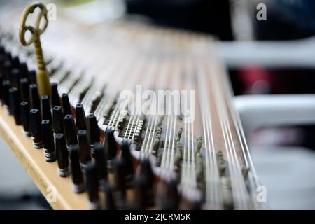 KANUN, TRADITIONELLES MUSIKINSTRUMENT VON TURKIYE Stockfoto