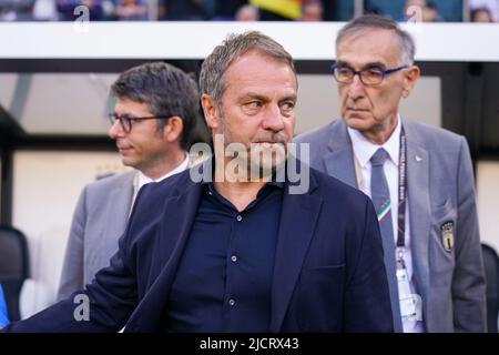 MÖNCHENGLADBACH, DEUTSCHLAND - 14. JUNI: Trainer Hans-Dieter Flick aus Deutschland während des UEFA Nations League-Spiels zwischen Deutschland und Italien im Borussia-Park am 14. Juni 2022 in Mönchengladbach (Foto: Joris Verwijst/Orange Picches) Stockfoto