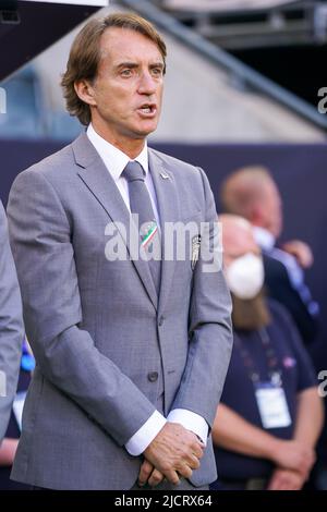 MÖNCHENGLADBACH, DEUTSCHLAND - 14. JUNI: Trainer Roberto Mancini aus Italien beim Spiel der UEFA Nations League zwischen Deutschland und Italien im Borussia-Park am 14. Juni 2022 in Mönchengladbach (Foto: Joris Verwijst/Orange PicBilder) Stockfoto