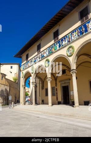 Pistoia, Italien, 18. April 2022: „Spedale Del Ceppo“, ein altes Krankenhaus im Stadtzentrum Stockfoto