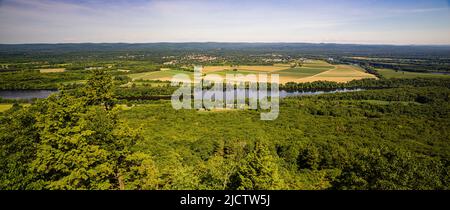 Connecticut River Valley & Hockanum Rural Historic District vom Mount Holyoke Summit House   Hadley, Massachusetts, USA Stockfoto