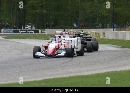 Drehen Sie die Sieben der Road America Raceway während des SVRA Spring Vintage Festivals 2022 Stockfoto