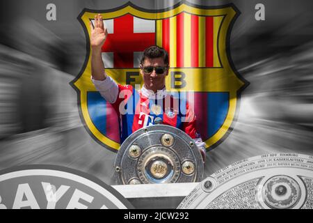 München, Deutschland. 16.. Juni 2022. Symbolic Image PHOTOMONTAGE: Robert Lewandowski könnte bald zum FC Barcelona wechseln. Originalbeschreibung: Robert Lewandowski winkt zum Abschied bei der WM-Feier des FC Bayern München am 15. Mai 2022 im Rathaus in München. Der FC Bayern hat gerade die 10. Bundesliga in Folge gewonnen, ein Rekord. (Foto: Alexander Pohl/Sipa USA) Quelle: SIPA USA/Alamy Live News Stockfoto