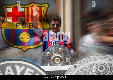 München, Deutschland. 16.. Juni 2022. Symbolic Image PHOTOMONTAGE: Robert Lewandowski könnte bald zum FC Barcelona wechseln. Originalbeschreibung: Robert Lewandowski winkt zum Abschied bei der WM-Feier des FC Bayern München am 15. Mai 2022 im Rathaus in München. Der FC Bayern hat gerade die 10. Bundesliga in Folge gewonnen, ein Rekord. (Foto: Alexander Pohl/Sipa USA) Quelle: SIPA USA/Alamy Live News Stockfoto