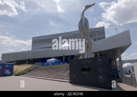 Budapest. 15.. Juni 2022. Das am 15. Juni 2022 aufgenommene Foto zeigt die Duna Arena, den Hauptort der FINA-Weltmeisterschaft 19., in Budapest, Ungarn. Quelle: Attila Volgyi/Xinhua/Alamy Live News Stockfoto