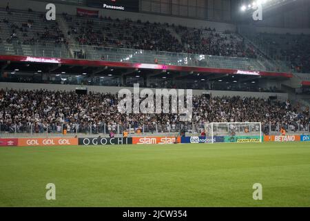 Curitiba, Brasilien. 15.. Juni 2022. PR - Curitiba - 06/15/2022 - BRASILIANER A 2022, ATHLETICO PR X KORINTHER - Korinther-Fans bei einem Spiel gegen Athletico-PR im Stadion Arena da Baixada um die brasilianische Meisterschaft A 2022. Foto: Robson Mafra/AGIF/Sipa USA Quelle: SIPA USA/Alamy Live News Stockfoto