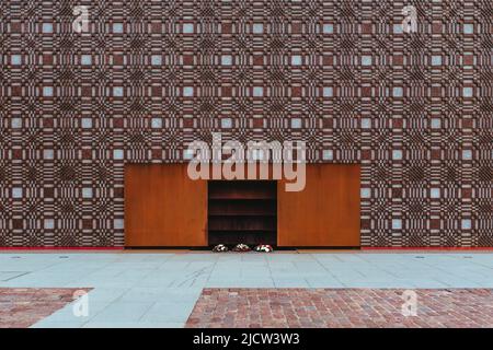 Fragment der Gedenkstätte für die Opfer der sowjetischen Besatzung „Geschichtliches Taktil“. Stockfoto